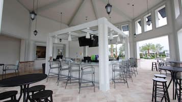 House, Multiple Beds (4888 Storey Lake) | Interior