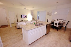 Apartment, Multiple Beds (800 Bella Vida) | 4 bedrooms, desk, free WiFi - 800 Bella Vida (Kissimmee)