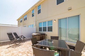 Appartement, Plusieurs lits (5135 Compass Bay) | Balcon