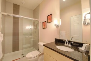 Apartment, Multiple Beds (1514 Dream) | Bathroom | Free toiletries, hair dryer - 1514 Dream (Clermont)