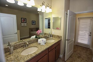 House, Multiple Beds (1478 Champions Gate) | Bathroom | Jetted bath, free toiletries, hair dryer, toilet paper - 1478 Champions Gate (Davenport)