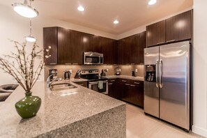 Apartment, Multiple Beds (17530 Dream) | Private kitchen | Fridge, microwave, stovetop, dishwasher - 17530 Dream (Clermont)