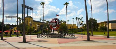 Apartment, Multiple Beds (17530 Dream) | Sports court