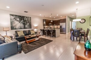 Lägenhet - flera sängar (17530 Dream) | Vardagsrum | Tv och dvd-spelare