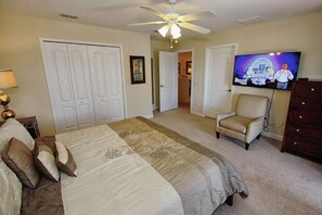 Apartment, Multiple Beds (1011 West Haven)