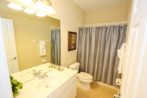 Appartamento, letti multipli (4845 Vista Cay) | Bagno | Vasca idromassaggio, asciugacapelli