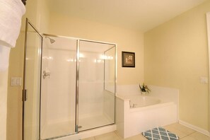 Apartment, Mehrere Betten (5036 105 Vista Cay) | Badezimmer | Whirlpool, Haartrockner
