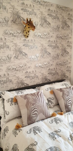 4 dormitorios, caja fuerte, tabla de planchar con plancha y wifi