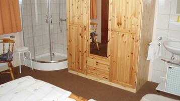 1 Schlafzimmer, Reisekinderbett, WLAN