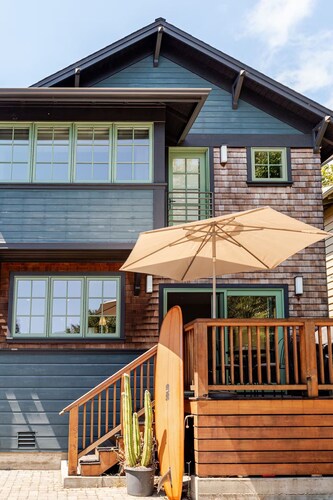 Designer Rockridge Retreat Near UC Berkeley