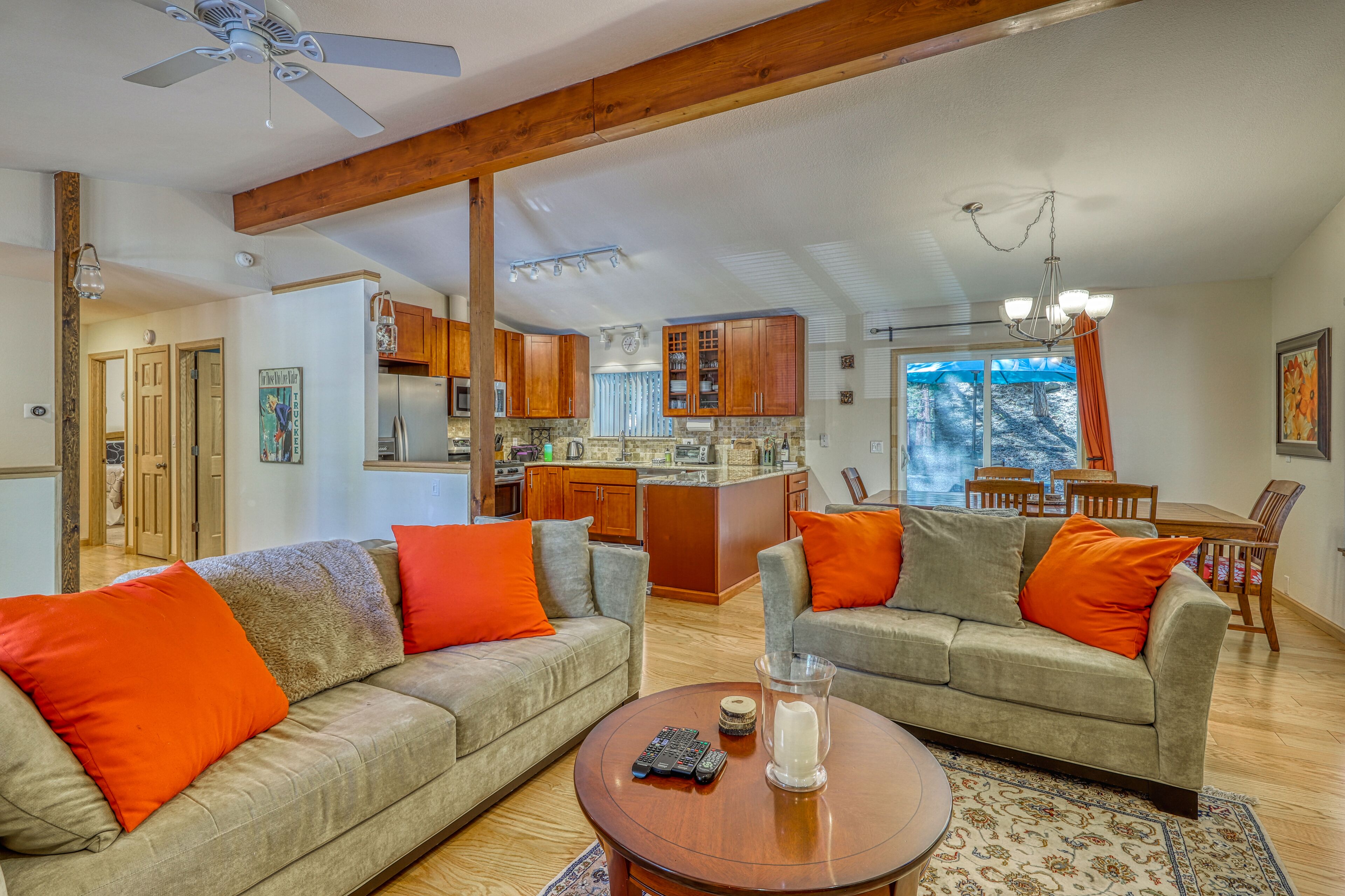 Remodeled Tahoe-Donner family home w/ access to resort-style amenities
