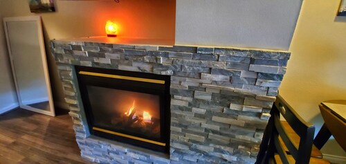 Clean Get-A-Way Condo w/ Pool, Jacuzzi and Gym