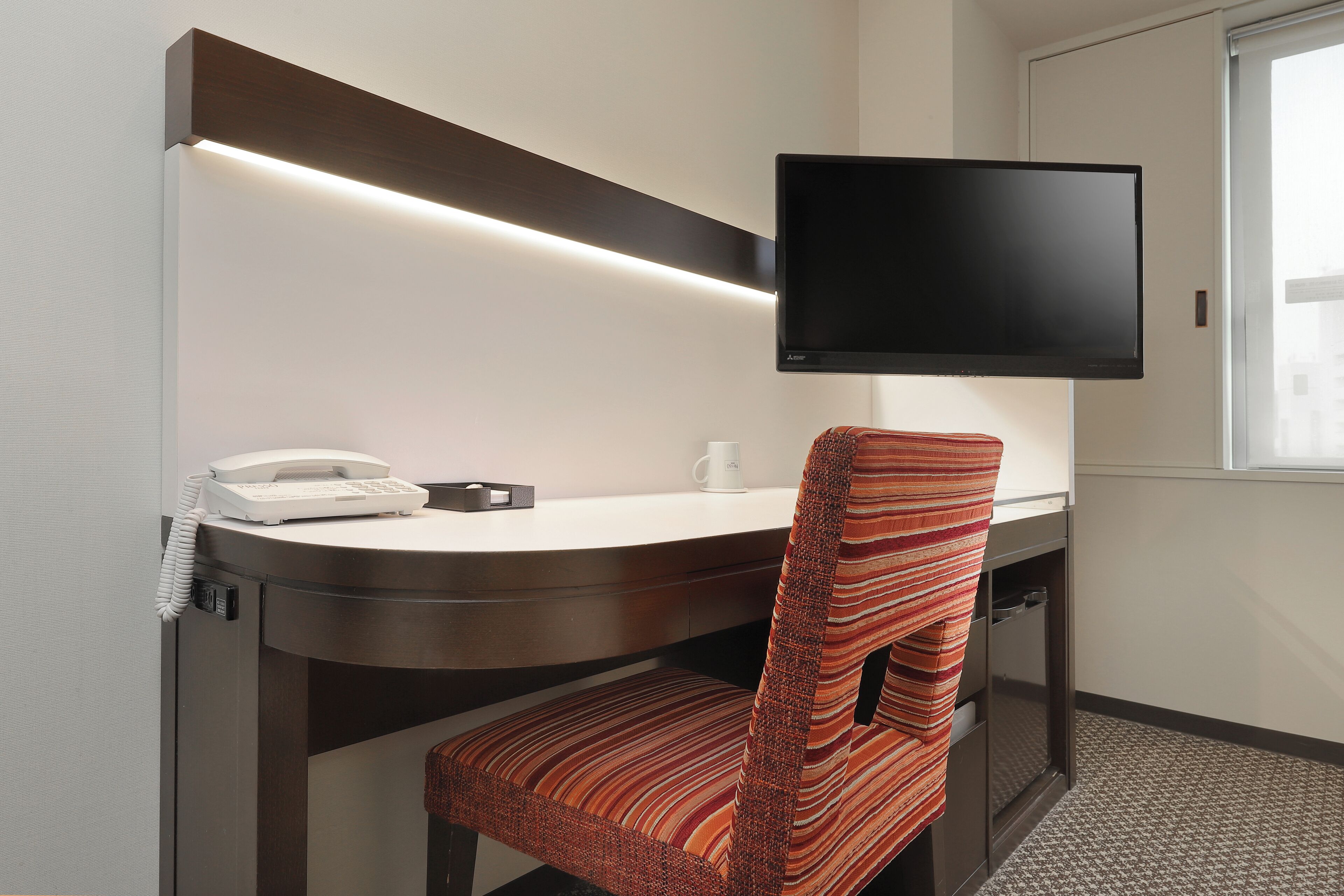 1 bedroom, desk, free wifi, bed sheets