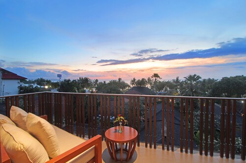 Ocean View Suite 2 minutes walk to Kuta Beach