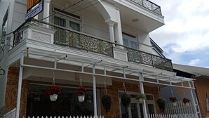 Front of property - TRI NGUYEN - Hostel (Lam Vien - Da Lat)