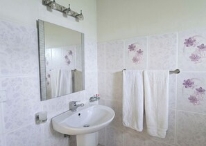 Bathroom - Nilakma Lagoon (Negombo)