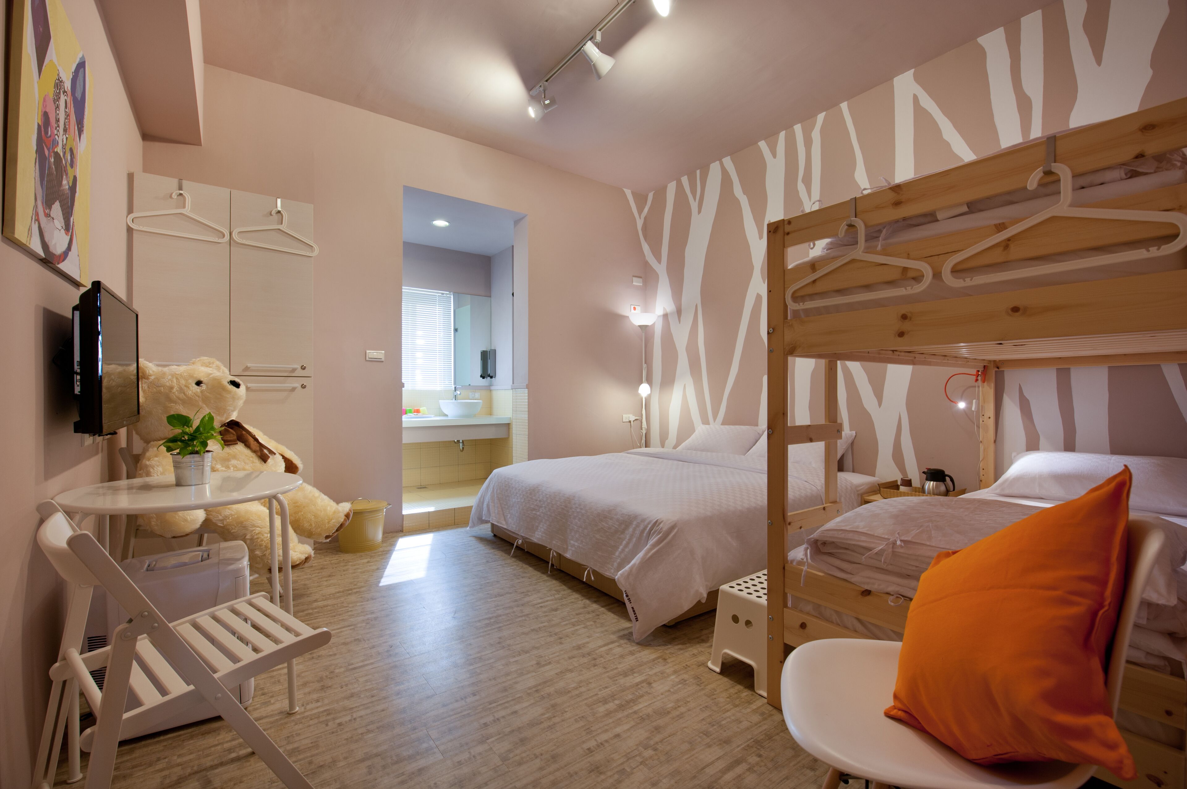 理歐111民宿巨蛋瑞豐館評價、特色體驗、房價資訊、訂房連結 – 便利交通與溫馨氛圍 - 照片 6