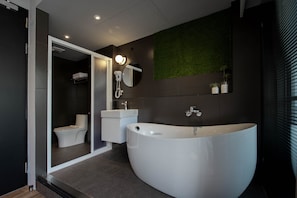 Double Room (G) | Bathroom | Separate tub and shower, deep soaking tub, hydromassage showerhead