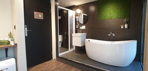 Double Room (C.E) | Bathroom | Separate tub and shower, deep soaking tub, hydromassage showerhead