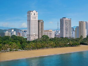 Front of property - Mercure Nha Trang Beach (Nha Trang)