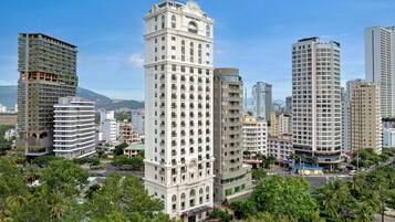 واجهة المنشأة