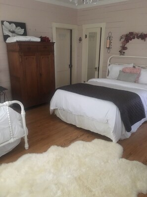 1 habitación, wifi y ropa de cama