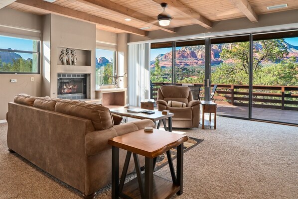 TV, fireplace, DVD player - Amazing Views!! - Hilltop Harmony - S096 (Sedona)