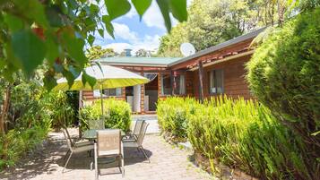 Typical Cedar Cabin | Terrace/patio