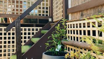 Family Apartment | Iron/ironing board, free WiFi, bed sheets