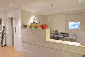 Gratis komplett frukost varje dag 