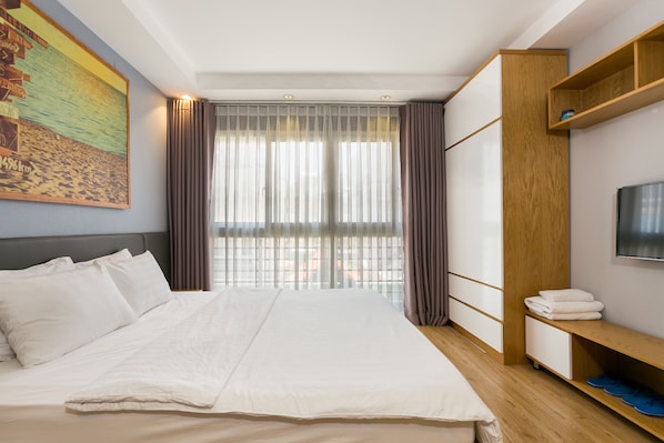 Schreibtisch, Bügeleisen/Bügelbrett, kostenloses WLAN, Bettwäsche