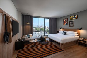 华丽客房, 1 张大床, ��城市景观 | 办公桌、笔记本电脑工作区、遮光窗帘、隔音