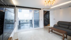 50-inch LED TV with cable channels, TV - Jeju Dream Village (Jeju City)