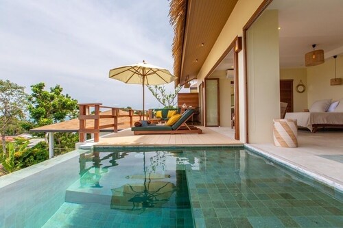 Paloma Luxurious Cottage, Sea View, Walkable to the Beach