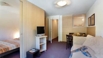 1 chambre, fer et planche à repasser, lit parapluie, Wi-Fi