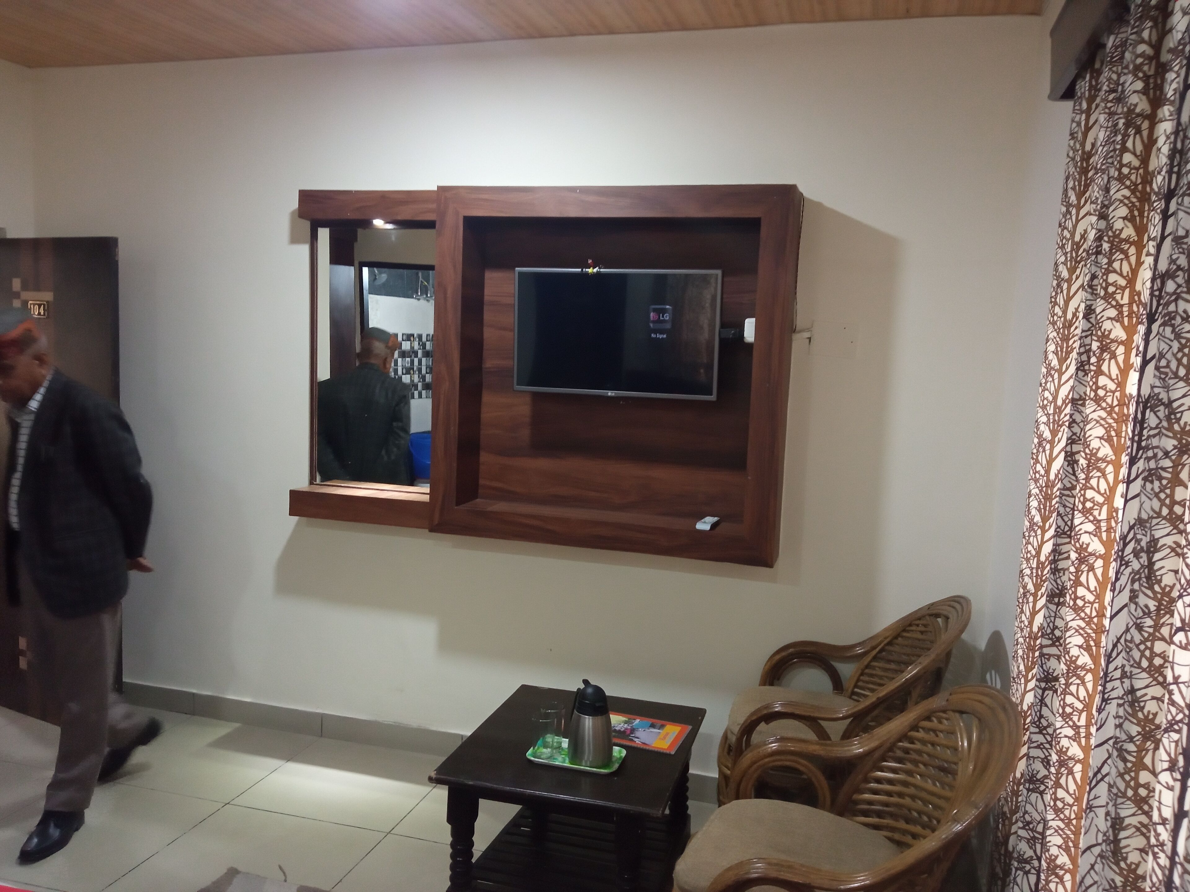 Kamar Keluarga | Meja kerja dan Wi-Fi