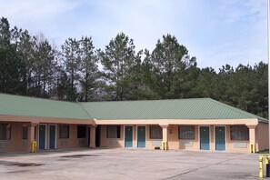 Exterior - Liberty Inn (Monticello)