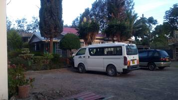 Parkir mandiri gratis