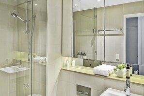 Family Apartment | Bathroom - Short Stay Apartment at Collins (Docklands)