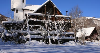 Lend a quiet forest log house and enjoy the spacio / Kameda-gun Hokkaidō