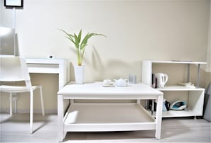 1 bedroom, desk, iron/ironing board, Internet
