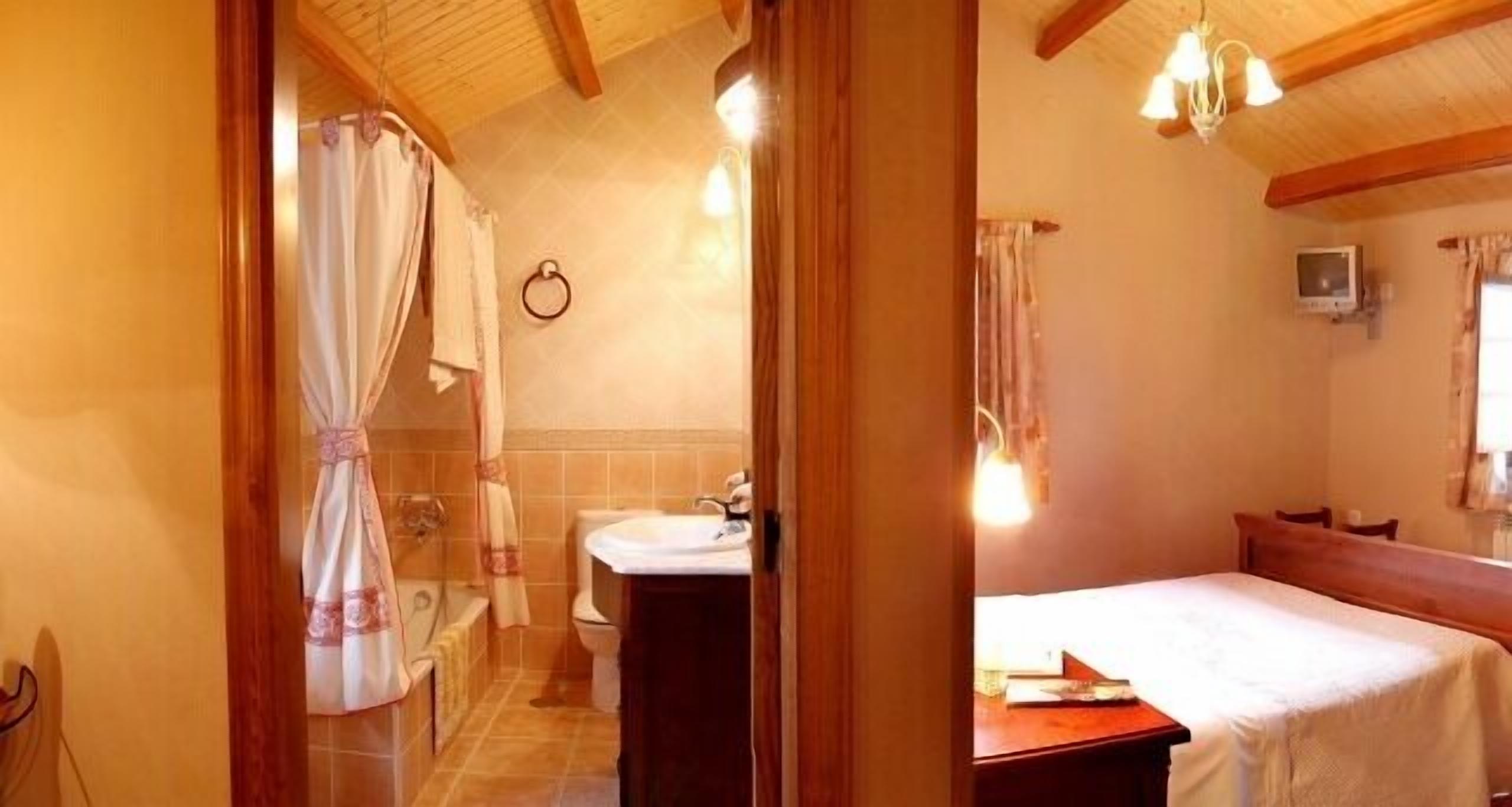 EL PAJAR DE PUMAREGA (full rental) Pumarega for 6 people