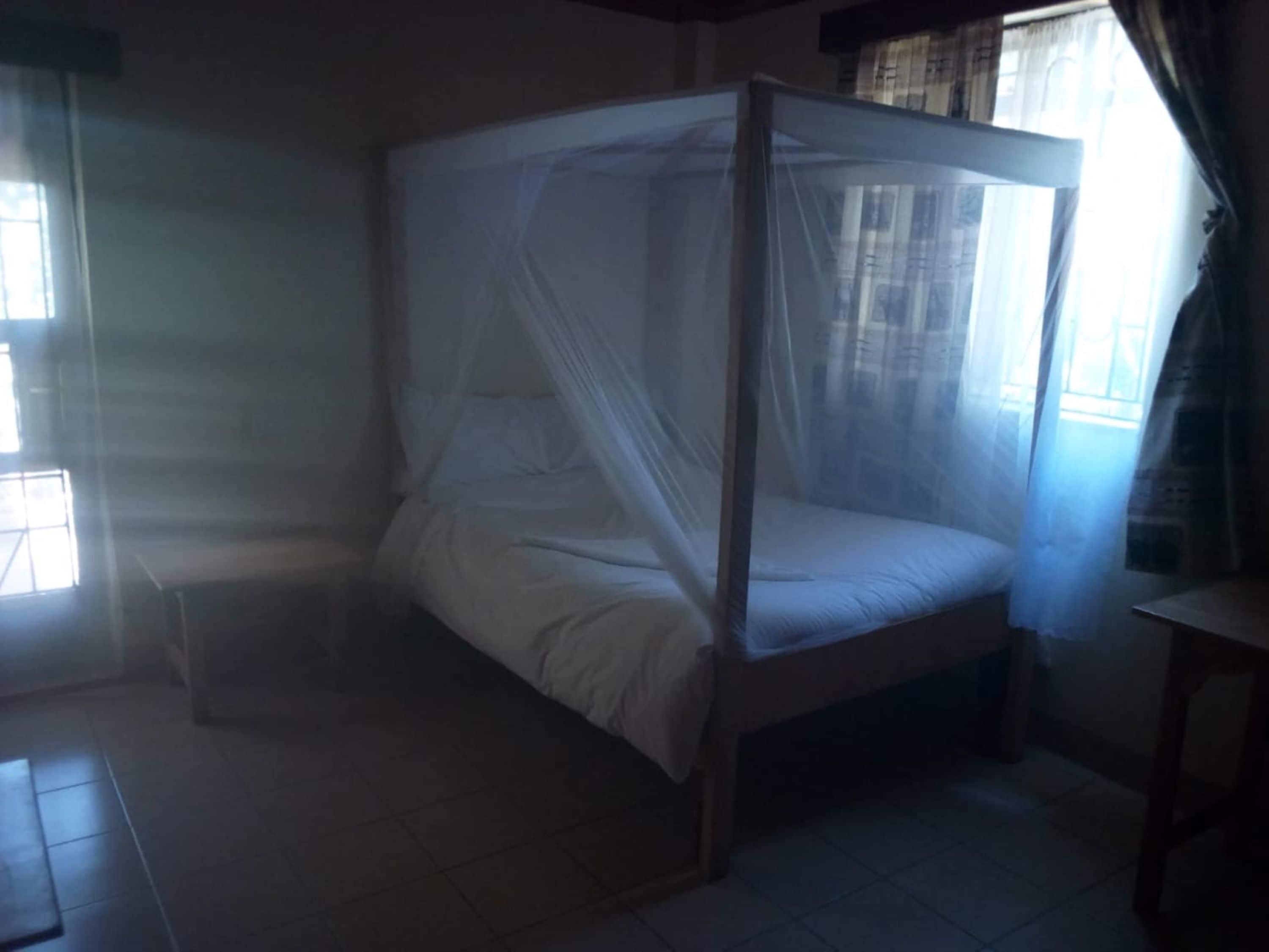 Standard Room | Desk, free WiFi, bed sheets