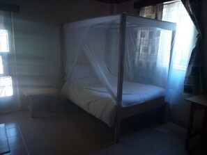 Habitación estándar | Escritorio, wifi gratis, ropa de cama