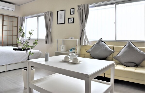 1 bedroom, desk, iron/ironing board, internet