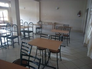 Daily continental breakfast for a fee - Liwa Guest House (Naivasha)