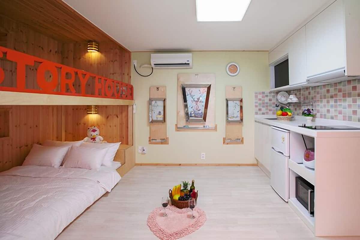 Room (Caravan)