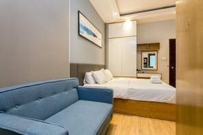 1 bedroom, desk, free WiFi - City center, 500m to Ben Thanh market (Tp.Hồ Chí Minh)