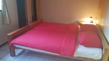 Standard Double Room | Desk, soundproofing, iron/ironing board, free WiFi