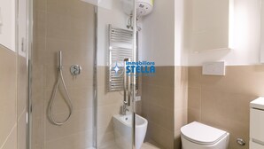Dusche, Bidet